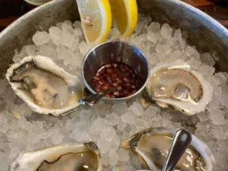18 Central Oyster Grill