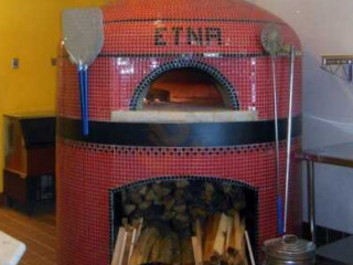 Il Pizzaiolo Wood-fired Pizza