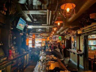 Auld Dubliner Irish Pub