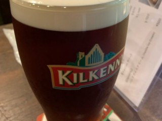 Kenny's Irish Pub