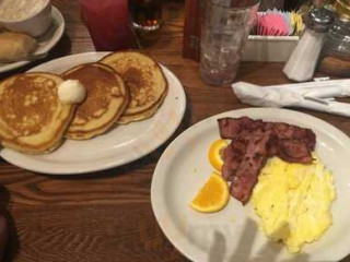 Cracker Barrel Old Country Store