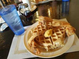 Maxine's Chicken And Waffles