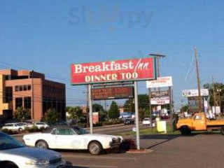 Breakfast Inn/dinner Too