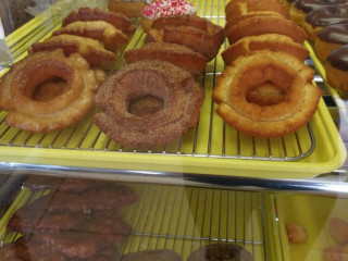 R S Victoria Donuts