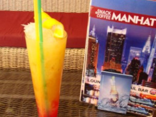 Manhattan Snack Cocktail