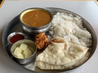 Curry -N- Kebob