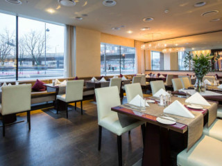 Brasserie 360 Restaurant Bar