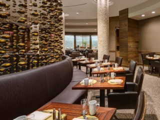 Promenade Restaurant @ The Hilton Post Oak