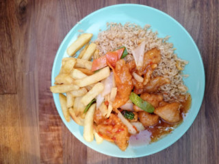 New World Thai And Chinese Takeaway