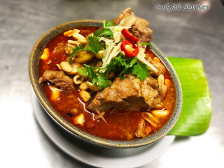 Samgasat Thai Cuisine By Tom