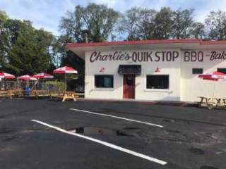 Charlie's Bbq Bakery