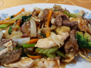 Hot Wok Chinese Resturant