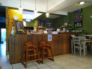 Vito's Cafe