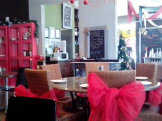 Moodi's Cafe