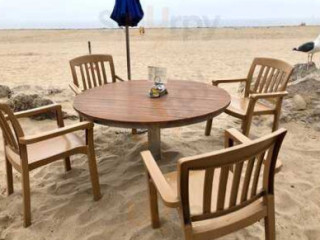 Shoreline Beach Cafe