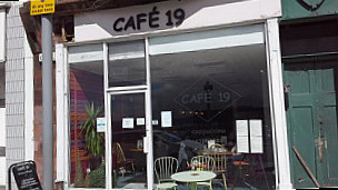 Cafe 19