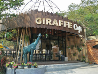 Giraffe Cafe'