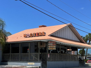 Hooters