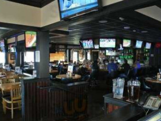 The Dugout Sports Grill