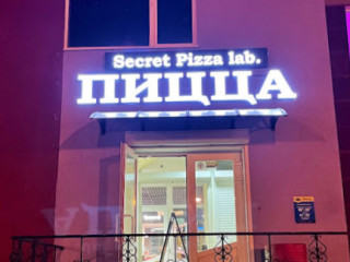 Secret Pizza Lab.