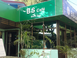 Bs Cafe'
