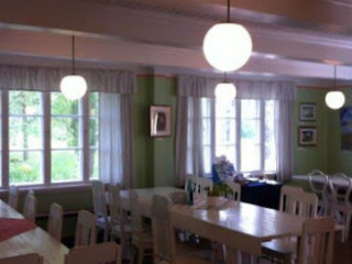 Manor Cafe Hugo&lilly