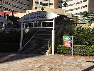 LB's Harbourview Restaurant - North Sydney Harbour View Hotel