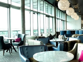 Sky Lounge At Doubletree By Hilton Leeds