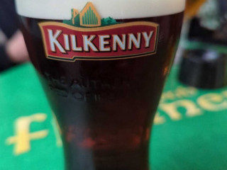 Flannery's Irish Pub