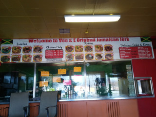 Vee And E Original Jamaican Jerk Chicken
