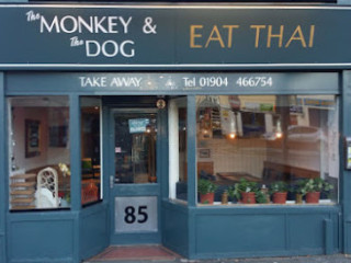 The Monkey And The Dog Eat Thai