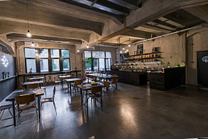 Beans&dots Specialty Coffee Shop Concept Store