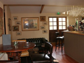 The Fox And Hounds