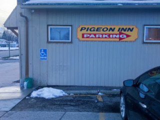 White Pigeon Inn