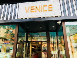 Venice Mtl Saint Henri