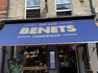 Benet's Cafe