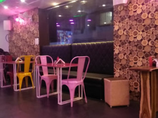 La' Pink Cafe, New Palasia