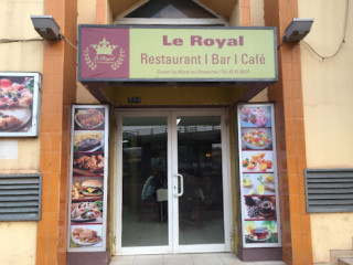 Le Royal Restaurant Bar And Coffe Shop
