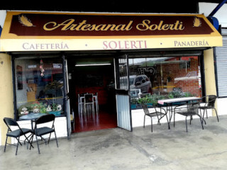 Panadería Artesanal Y Cafetería Solerti