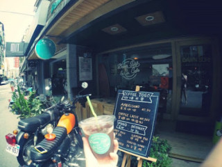 Dawn Surf Co. Cafe
