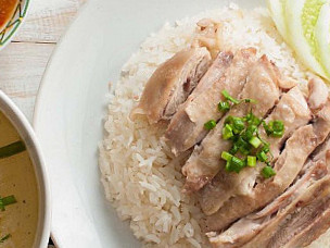 Ah Khoon Authentic Hainanese Chicken Rice