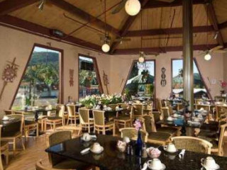 Garden Cafe At The Tiki