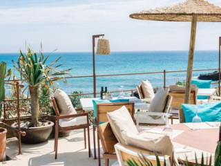 Mu Restaurant And Beach Bar