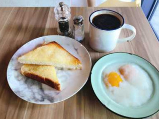 Small Ville Bakery Cafe