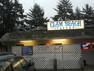 Clam Beach Tavern