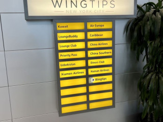 Wingtips Lounge
