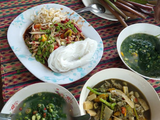 ร้านส้มตำเจ้หอย