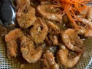 นั่งริมเล Seafood By บังหยาน้ำพุร้อนเค็ม