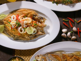 Klang​ Aow​ Seafood​&resort