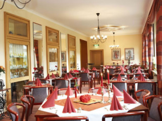 Grossmann's Restaurant & Cafe